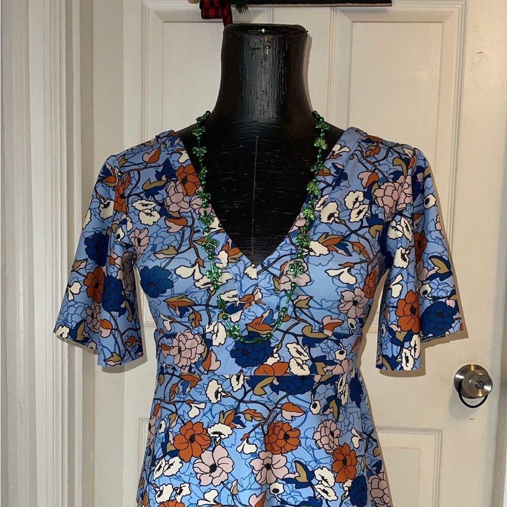 Zara woman’s 70s inspired dress